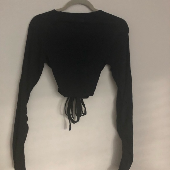 Gymshark Blackout ribbon tie top. Size small. - Picture 4 of 9